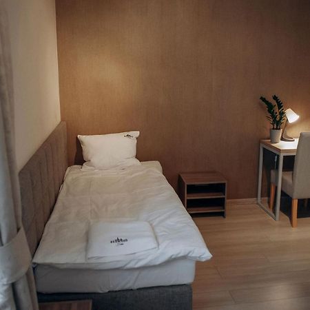 Redwood Hostel Lublin Bagian luar foto