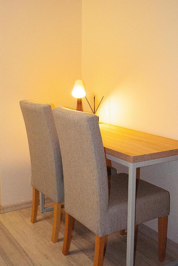 Redwood Hostel Lublin Bagian luar foto