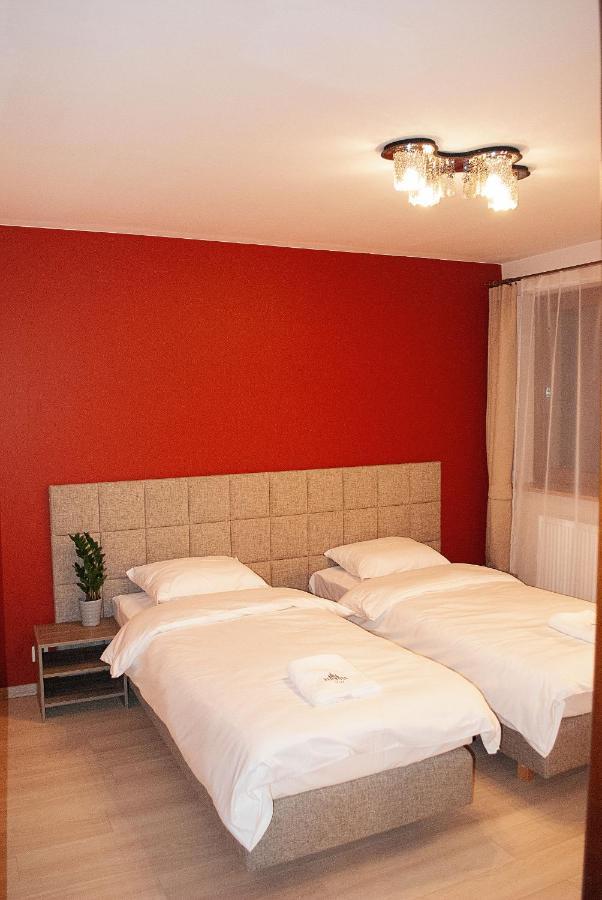 Redwood Hostel Lublin Bagian luar foto