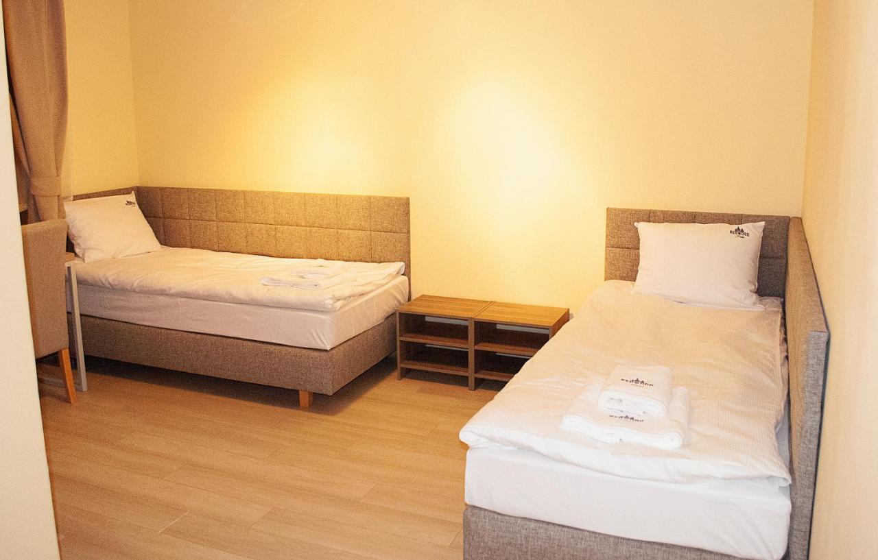 Redwood Hostel Lublin Bagian luar foto